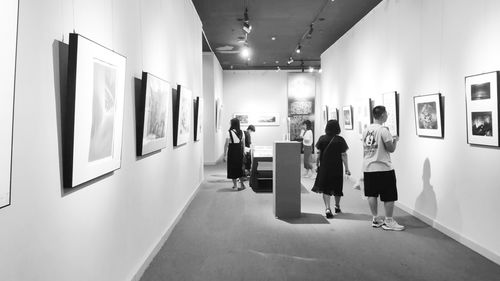 刀鋒下的藝術(shù)盛宴 版畫作品展吸引眾多藝術(shù)愛好者